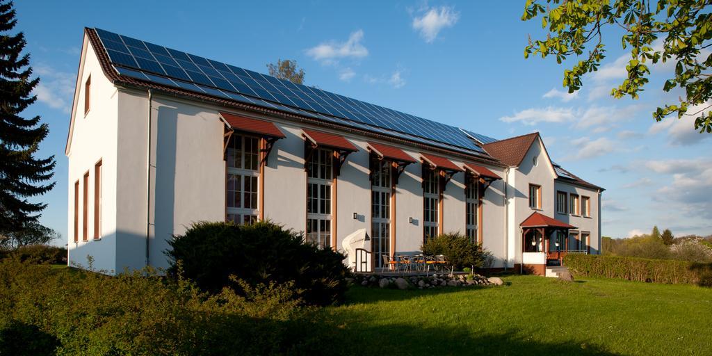 Das Haus Am Teich Gross Grabow Exteriör bild