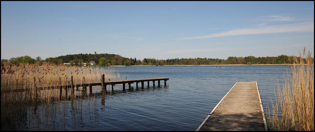 Das Haus Am Teich Gross Grabow Exteriör bild