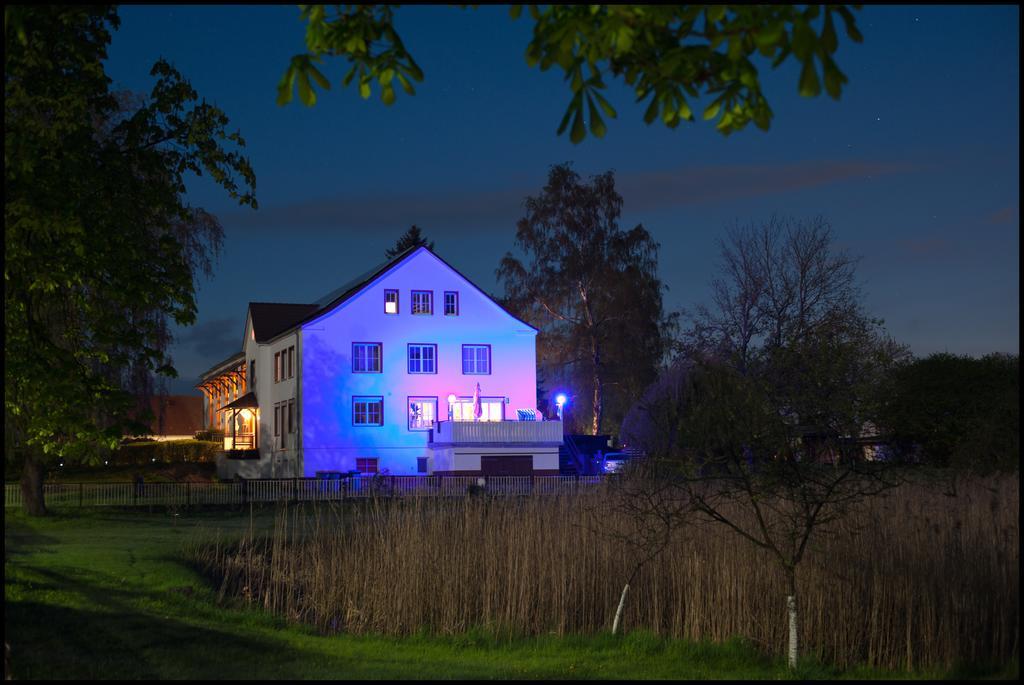 Das Haus Am Teich Gross Grabow Exteriör bild