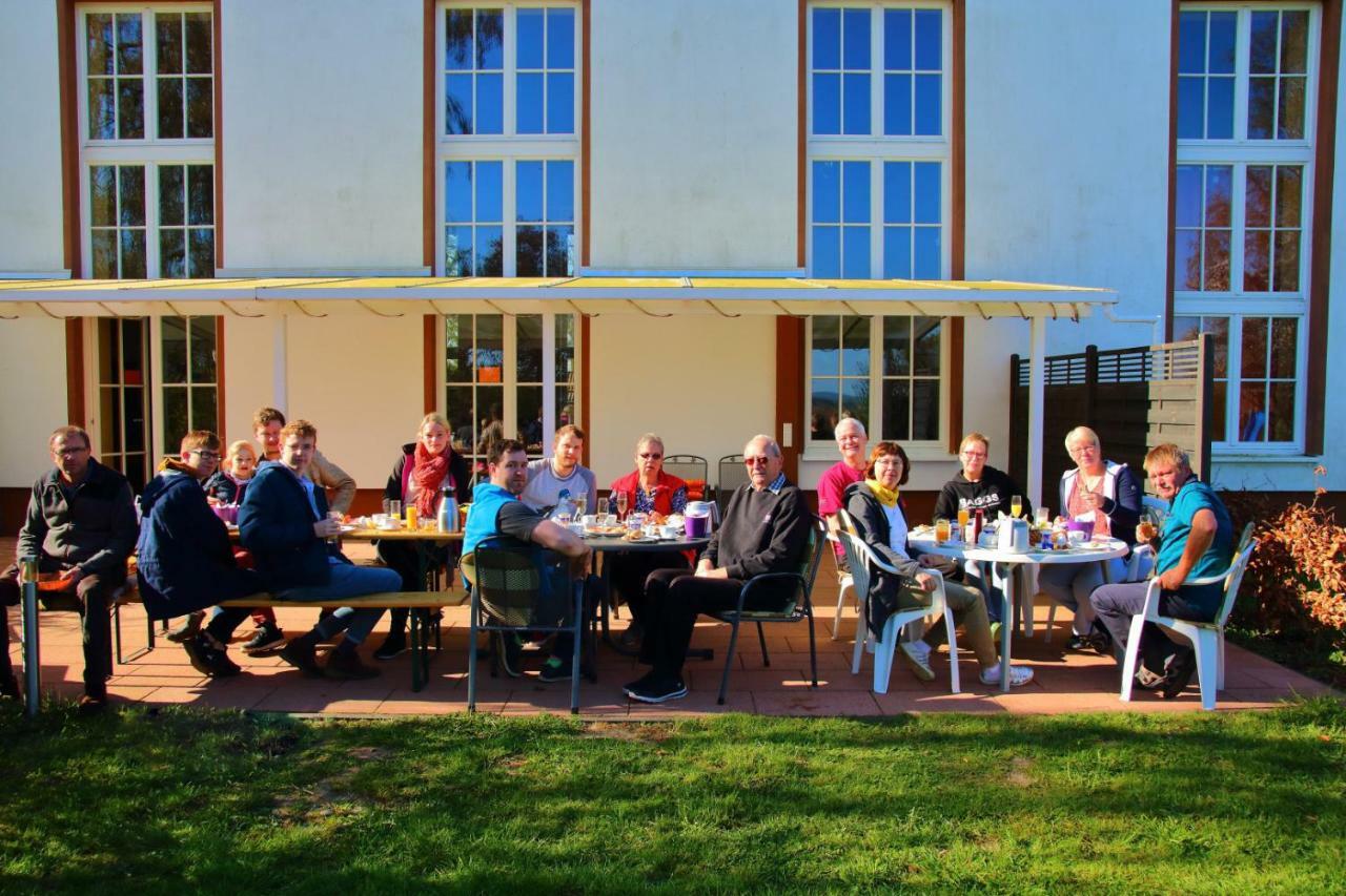 Das Haus Am Teich Gross Grabow Exteriör bild